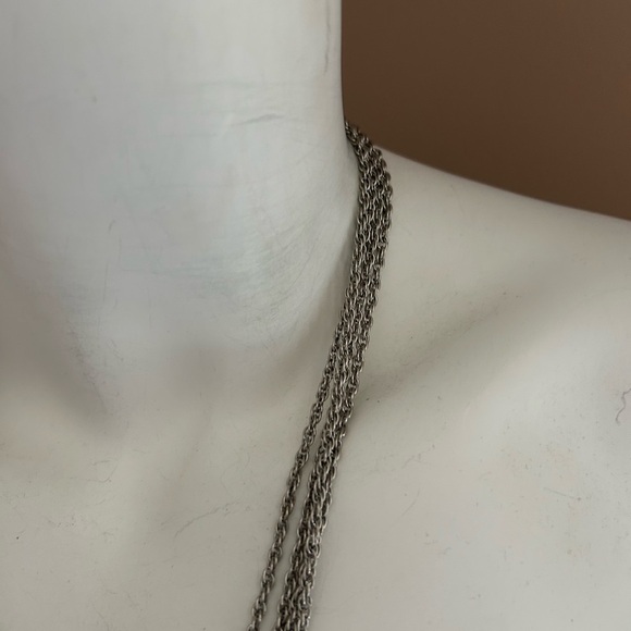 4/$50 classic 1960 Elegant Silver Chain Necklace 💙 - Picture 3 of 8